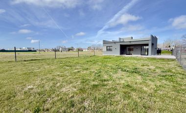VENTA/APTA CRÉDITO - CASA 2 dormitorios a estrenar  - Funes Norte, Funes