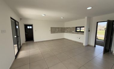 VENTA/APTA CRÉDITO - CASA 2 dormitorios a estrenar  - Funes Norte, Funes