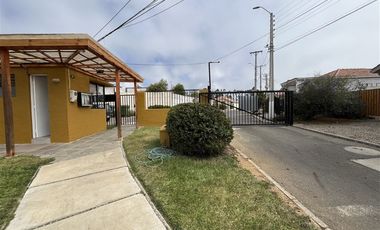 Casa en Arriendo en Condominio Bosquemar II