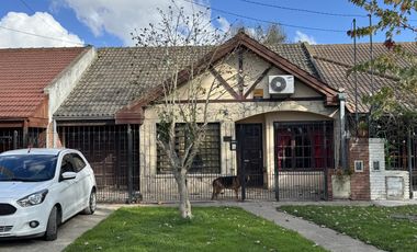 Casa en venta barrio Los Pinares