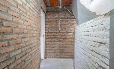 VENTA/FINANCIACION - Casa interna - Jardín con pileta - Andino