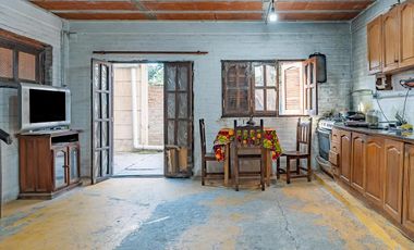 VENTA/FINANCIACION - Casa interna - Jardín con pileta - Andino