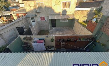 Casa venta Luis Guillón y dos departamentos al fondo!