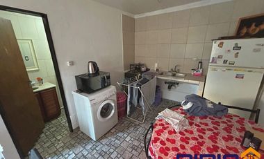 Casa venta Luis Guillón y dos departamentos al fondo!