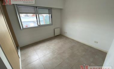 Departamento 2 ambientes en venta en Castelar norte