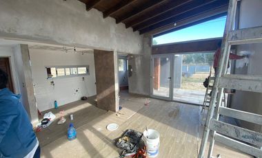 EXCELENTE CASA DE 3 AMB EN EL BARRIO SAN RAFAEL