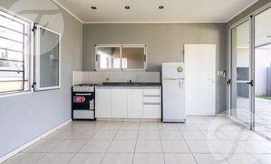 Gran oportunidad de Inversión - Tres Casas con Piscina en Venta - Alta Rentabilidad