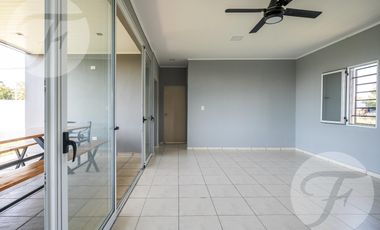 Gran oportunidad de Inversión - Tres Casas con Piscina en Venta - Alta Rentabilidad