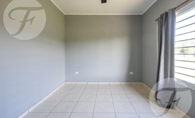 Gran oportunidad de Inversión - Tres Casas con Piscina en Venta - Alta Rentabilidad