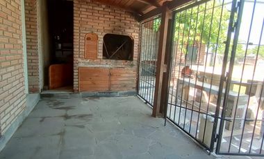 Casa en Funes