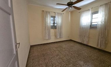 Casa SE VENDE