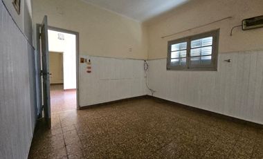 Casa SE VENDE