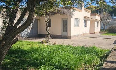 Casa SE VENDE