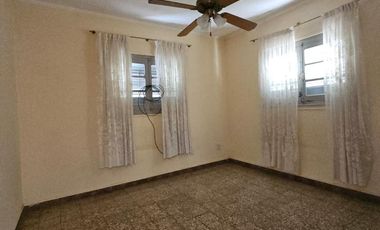 Casa SE VENDE