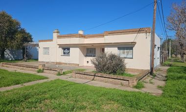 Casa SE VENDE