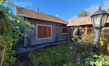 EXCELENTE CASA EN COSTA AZUL