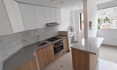 Venta de Departamento en Ate- Estreno, urb. Alpamayo