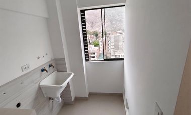 Venta de Departamento en Ate- Estreno, urb. Alpamayo