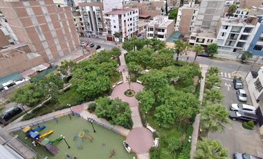 Venta de Departamento en Ate- Estreno, urb. Alpamayo