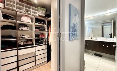 Casa en Venta en GRAN JARDIN CON PISCINA, QUINCHO, 4D/3B MÁS SERVICIO, EN SANTA ELENA, CHICUREO