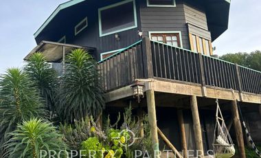 Año corrido: cómoda y luminosa casa en Maitencillo