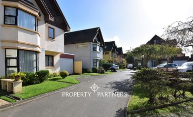 Casa en condominio cercana a colegios en Lomas de San Sebastián
