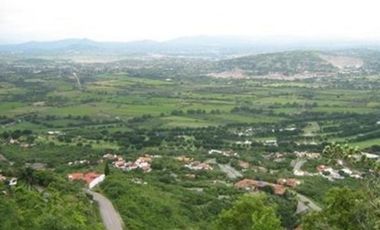 CASA PARA REMODELAR CON EXCELENTE VISTAS DEL ESTADO DE MORELOS JIUTEPEC