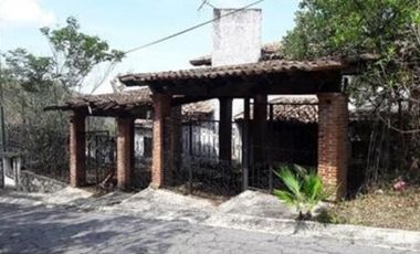 CASA PARA REMODELAR CON EXCELENTE VISTAS DEL ESTADO DE MORELOS JIUTEPEC