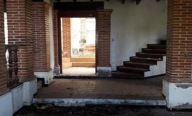 CASA PARA REMODELAR CON EXCELENTE VISTAS DEL ESTADO DE MORELOS JIUTEPEC