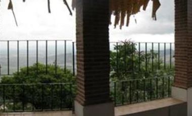 CASA PARA REMODELAR CON EXCELENTE VISTAS DEL ESTADO DE MORELOS JIUTEPEC