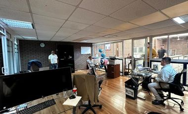 RENTA BODEGA - OFICINAS, ZONA COAPA, 600 M2, EXCELENTE DISTRIBUCIÒN. 5 MINUTOS PERIFERICO SUR