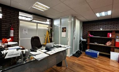 RENTA BODEGA - OFICINAS, ZONA COAPA, 600 M2, EXCELENTE DISTRIBUCIÒN. 5 MINUTOS PERIFERICO SUR