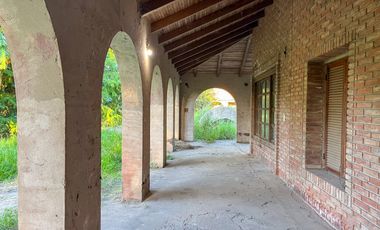 Importante propiedad - A metros de Circunvalación y Autopista Santa Fe