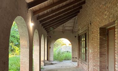 Importante propiedad - A metros de Circunvalación y Autopista Santa Fe