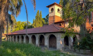 Importante propiedad - A metros de Circunvalación y Autopista Santa Fe