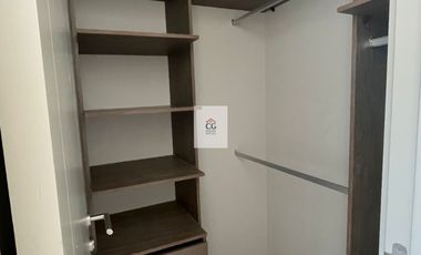 AMPLIO  HOME STUDIO EN ARRIENDO $310.000  MACUL  A pasos de Metro Rodrigo de Araya . Gastos comunes $60.000