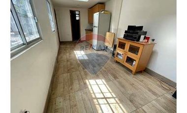 Hermosa casa con amplio terreno en Ñuñoa
