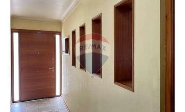 Hermosa casa con amplio terreno en Ñuñoa