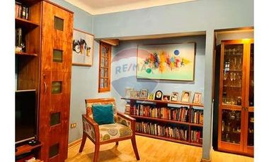 Hermosa casa con amplio terreno en Ñuñoa