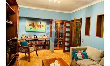 Hermosa casa con amplio terreno en Ñuñoa