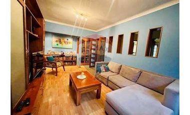 Hermosa casa con amplio terreno en Ñuñoa
