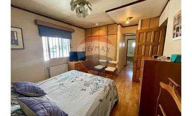 Hermosa casa con amplio terreno en Ñuñoa