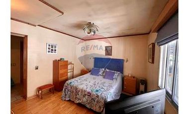 Hermosa casa con amplio terreno en Ñuñoa