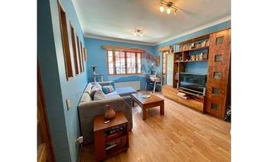 Hermosa casa con amplio terreno en Ñuñoa