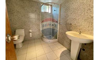 Hermosa casa con amplio terreno en Ñuñoa