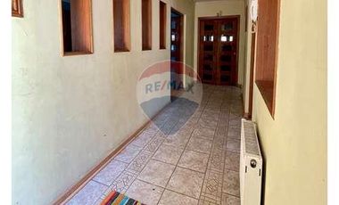 Hermosa casa con amplio terreno en Ñuñoa