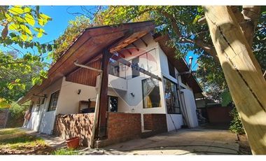 Hermosa Casa de 4 hab en Buin