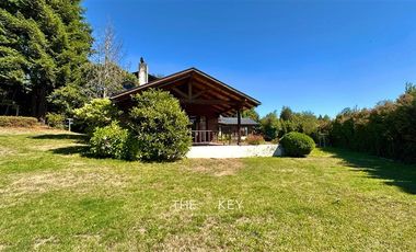 Casa en Venta en Playa Linda, Lorena, Villarrica