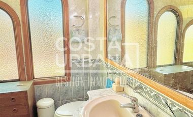 Casa Céntrica con Amplio Patio en Quilpué.