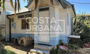 Casa Céntrica con Amplio Patio en Quilpué.